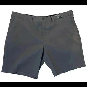 Tommy Hilfiger gray 9 inch flex shorts sz 44